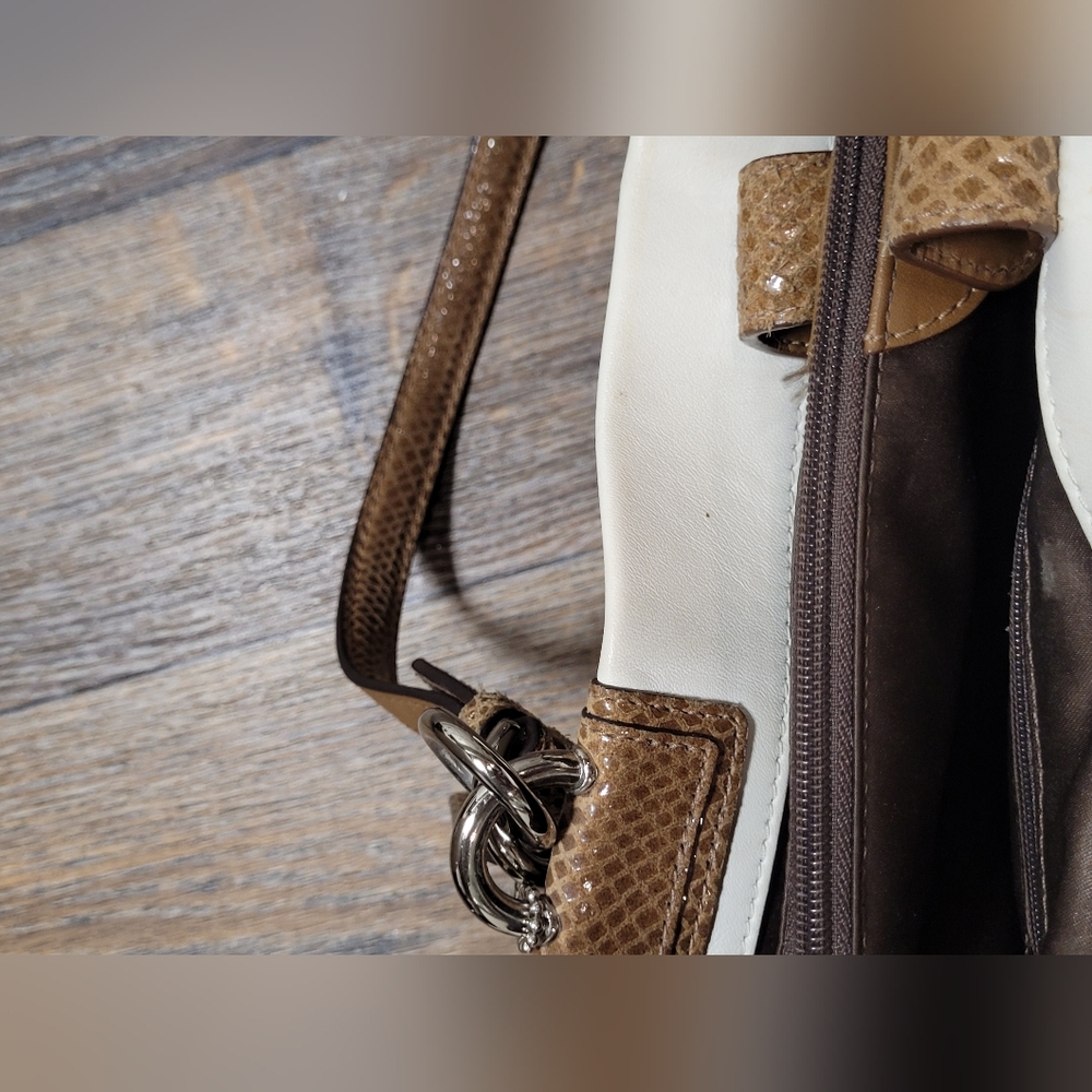Coach White and Brown Leather Shoulder Bag - Picture 12 of 13